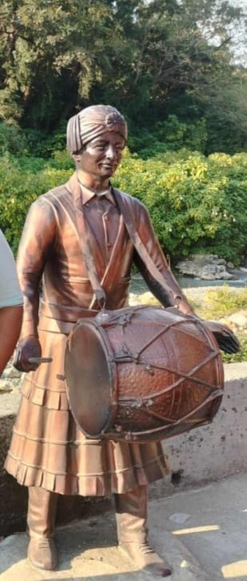 मंदिर में ढोल बजाने नहीं पहुंचा दलित परिवार  बहिष्कार का फरमान