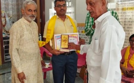 *डॉ0 बृजेश को गोस्वामी तुलसीदास जयंती के अवसर पर पोलैंड व बाँदा से साहित्य सेवा हेतु मिला सम्मान*