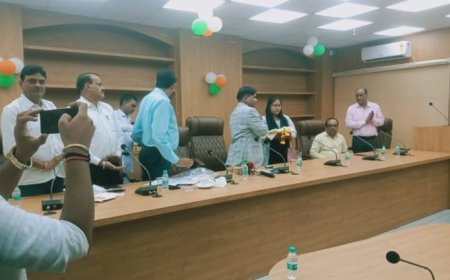 दिवंगत अधिवक्तागण के आश्रितों को