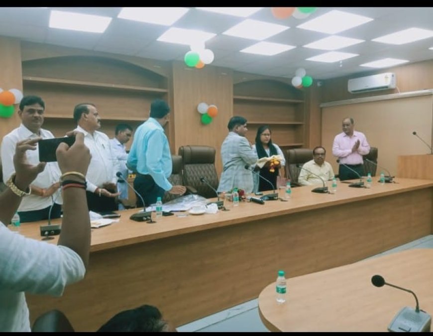 दिवंगत अधिवक्तागण के आश्रितों को