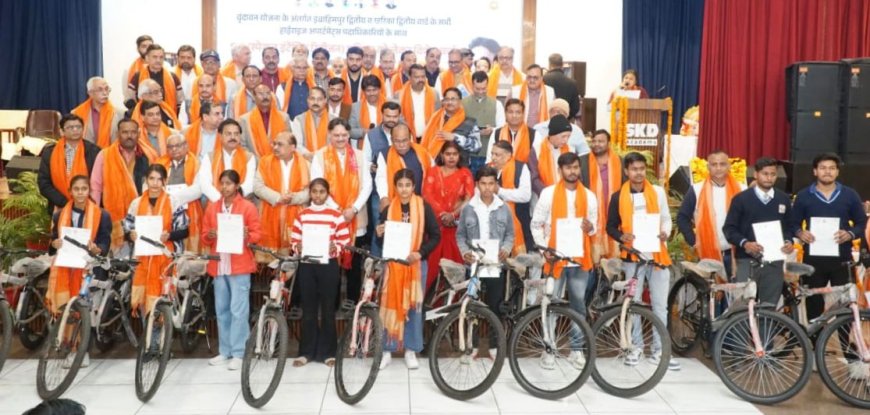 आरडब्ल्यूए के प्रबुद्ध मतदाता तय करते हैं देश की राजनीतिक दिशा : डॉ. राजेश्वर सिंह