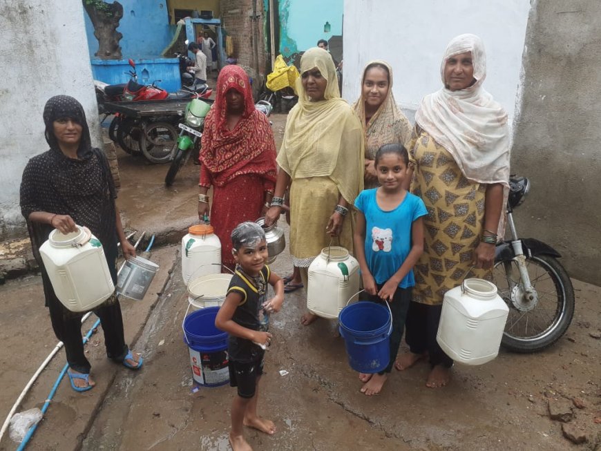 पाइपलाइन चोक होने से पनवाड़ी की आधी आबादी पानी को तरसी, एक सप्ताह से बूंद-बूंद के लिए भटक रहे लोग