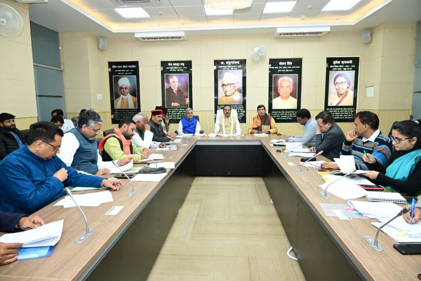 उप मुख्यमंत्री केशव प्रसाद मौर्य की अध्यक्षता में शिक्षा विभाग के  प्रकरणों के निस्तारण हेतु उच्च स्तरीय बैठक हुयी सम्पन्न