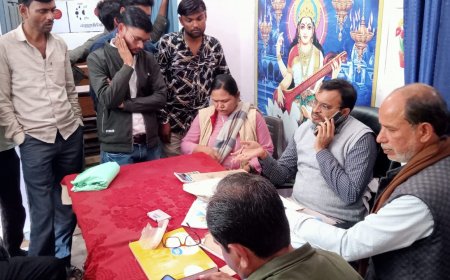 महोबा के महुआ स्कूल में मिड डे मील में कीड़े मिलने से हड़कंप, नायब तहसीलदार ने की जांच