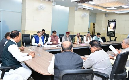 उप मुख्यमंत्री व नेता सदन विधान परिषद् केशव प्रसाद मौर्य की अध्यक्षता में हुई विधान मण्डल क्षेत्र विकास निधि, दिशा निर्देश समिति की बैठक