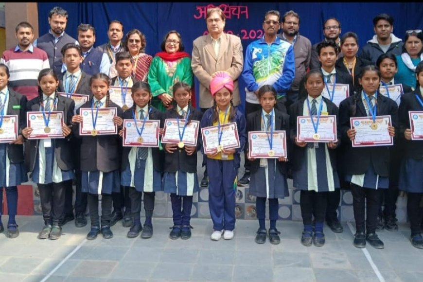 अभिसिंचन श्रृंखला के अंतर्गत मास्टर एथलीट एवं कोच मिश्री लाल ने बच्चों को किया प्रोत्साहित।