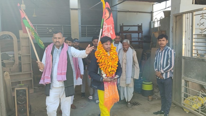 सपा सरकार की कामना लेकर निकले अभिषेक शिवहरे, 800 किमी पैदल यात्रा कर पहुंचेंगे खाटू श्याम दरबार