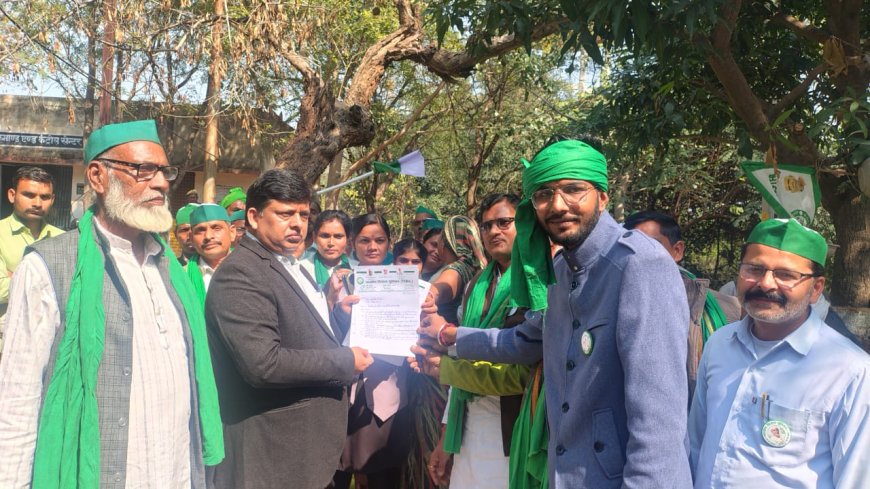 भारत-अमेरिका कृषि समझौता रद्द करने की मांग, राष्ट्रपति को संबोधित ज्ञापन एसडीएम को सौंपा