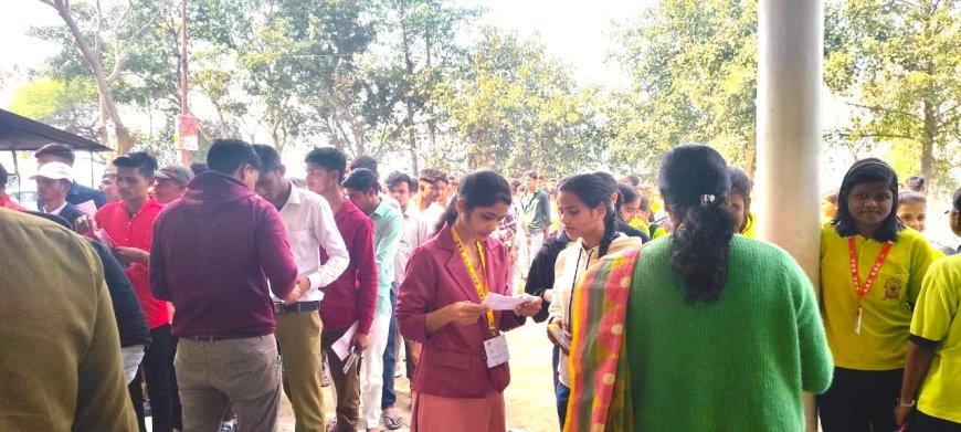 कड़ी निगरानी में प्रथम दिन की बोर्ड परीक्षा सकुशल संपन्न