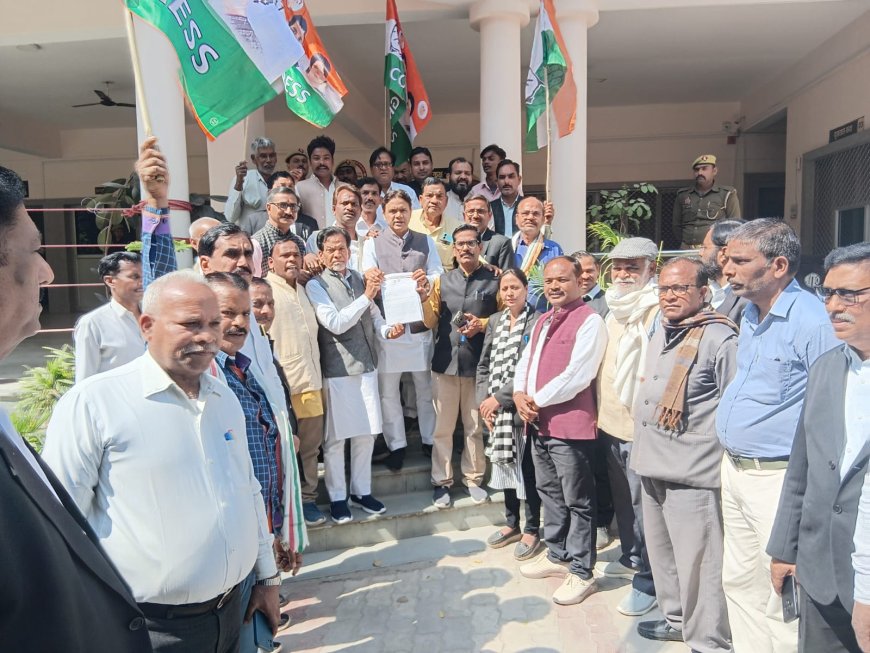 जिला अध्यक्ष बाराबंकी मो0 मोहसिन की अगुवाई में कांग्रेसियों ने जिलाधिकारी को दिया ज्ञापन